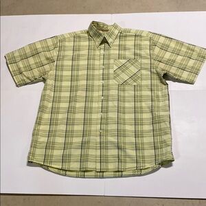 Cutter & Buck Men"s short sleeve button down shirt size Xl